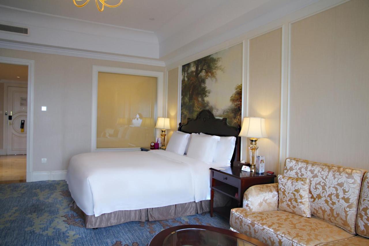 Crowne Plaza Ocean Spring Resort By Ihg Jimo ภายนอก รูปภาพ