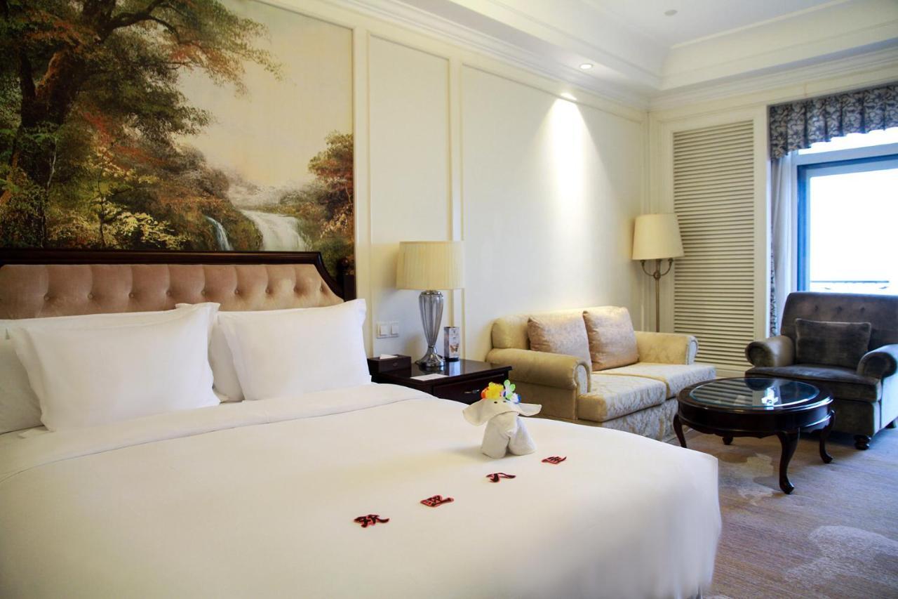 Crowne Plaza Ocean Spring Resort By Ihg Jimo ภายนอก รูปภาพ
