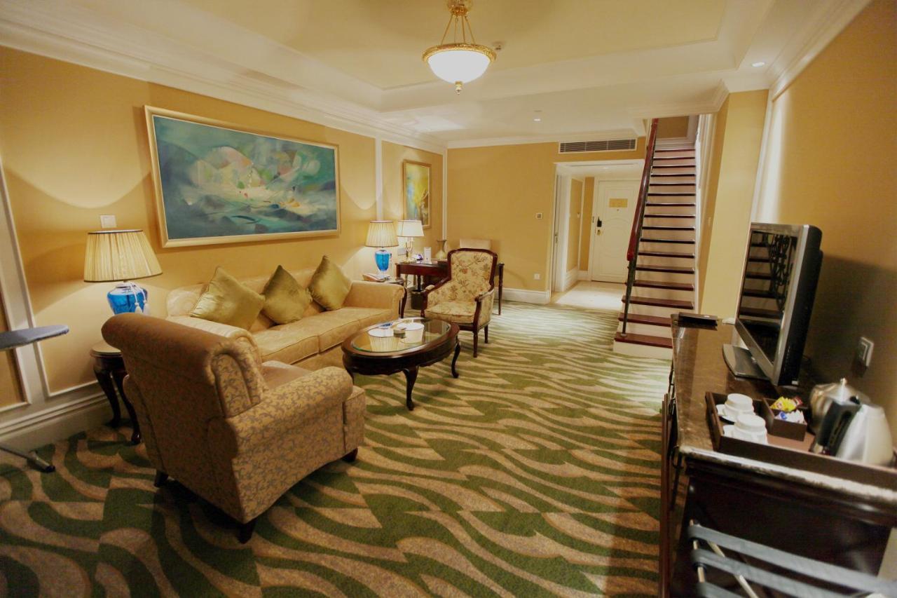 Crowne Plaza Ocean Spring Resort By Ihg Jimo ภายนอก รูปภาพ