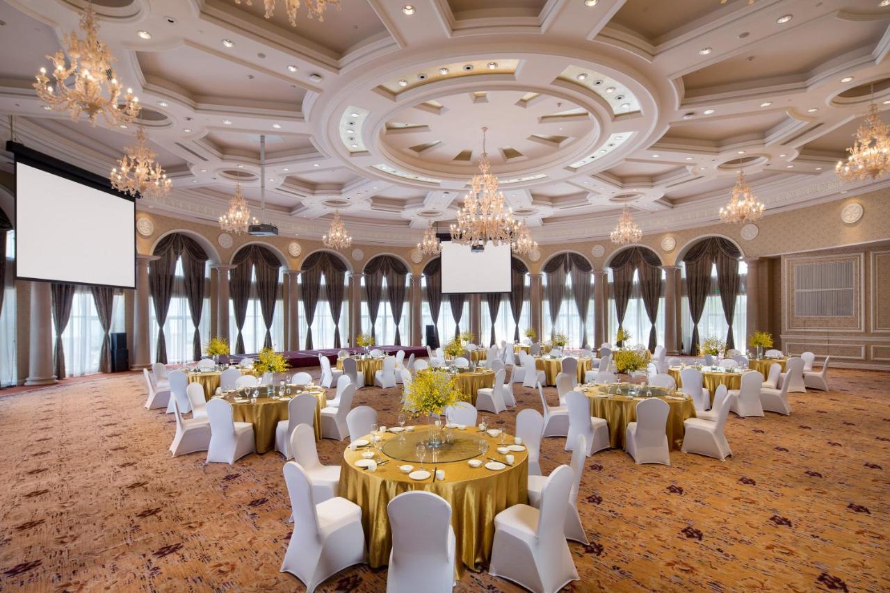 Crowne Plaza Ocean Spring Resort By Ihg Jimo ภายนอก รูปภาพ
