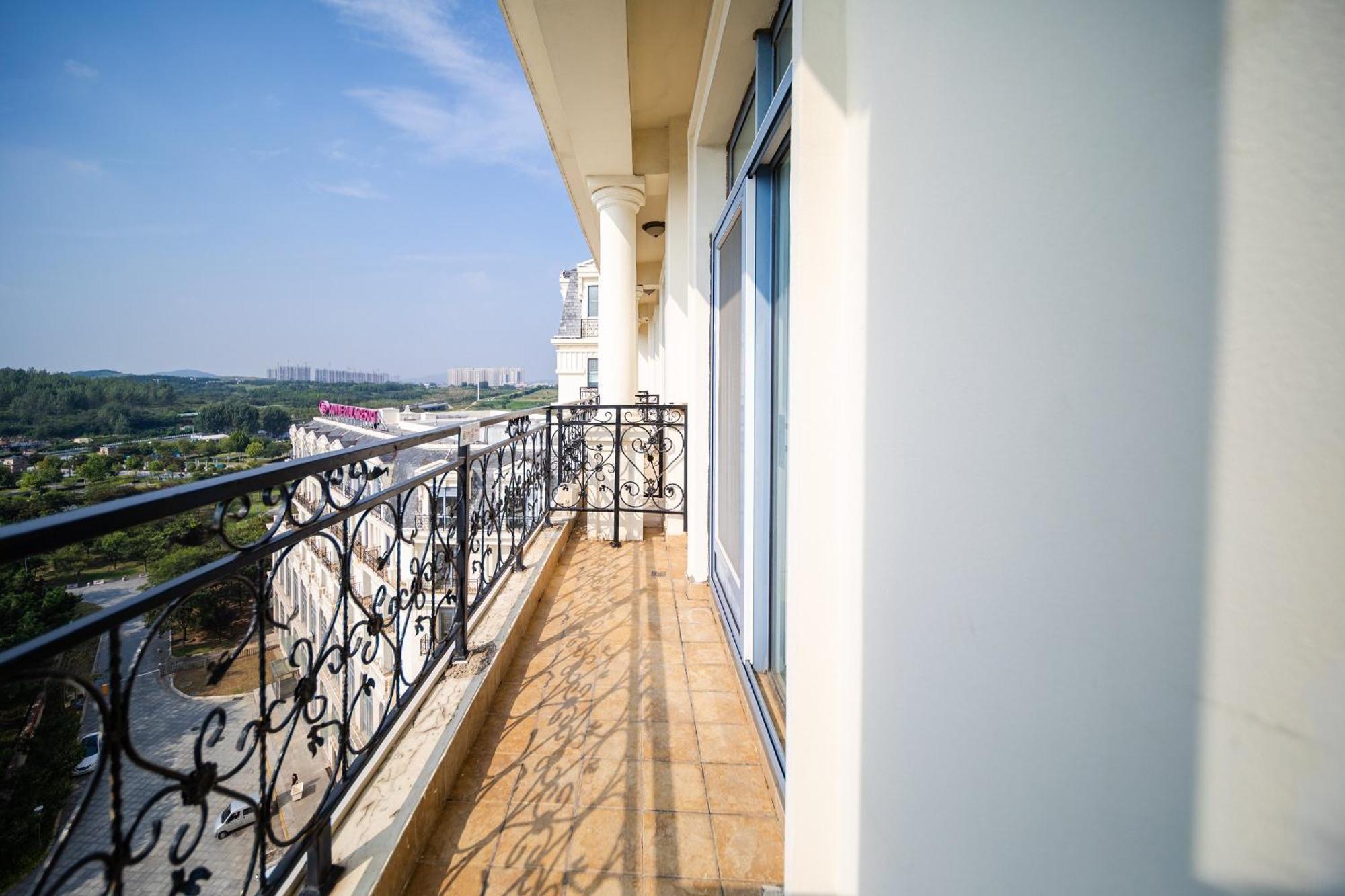 Crowne Plaza Ocean Spring Resort By Ihg Jimo ภายนอก รูปภาพ