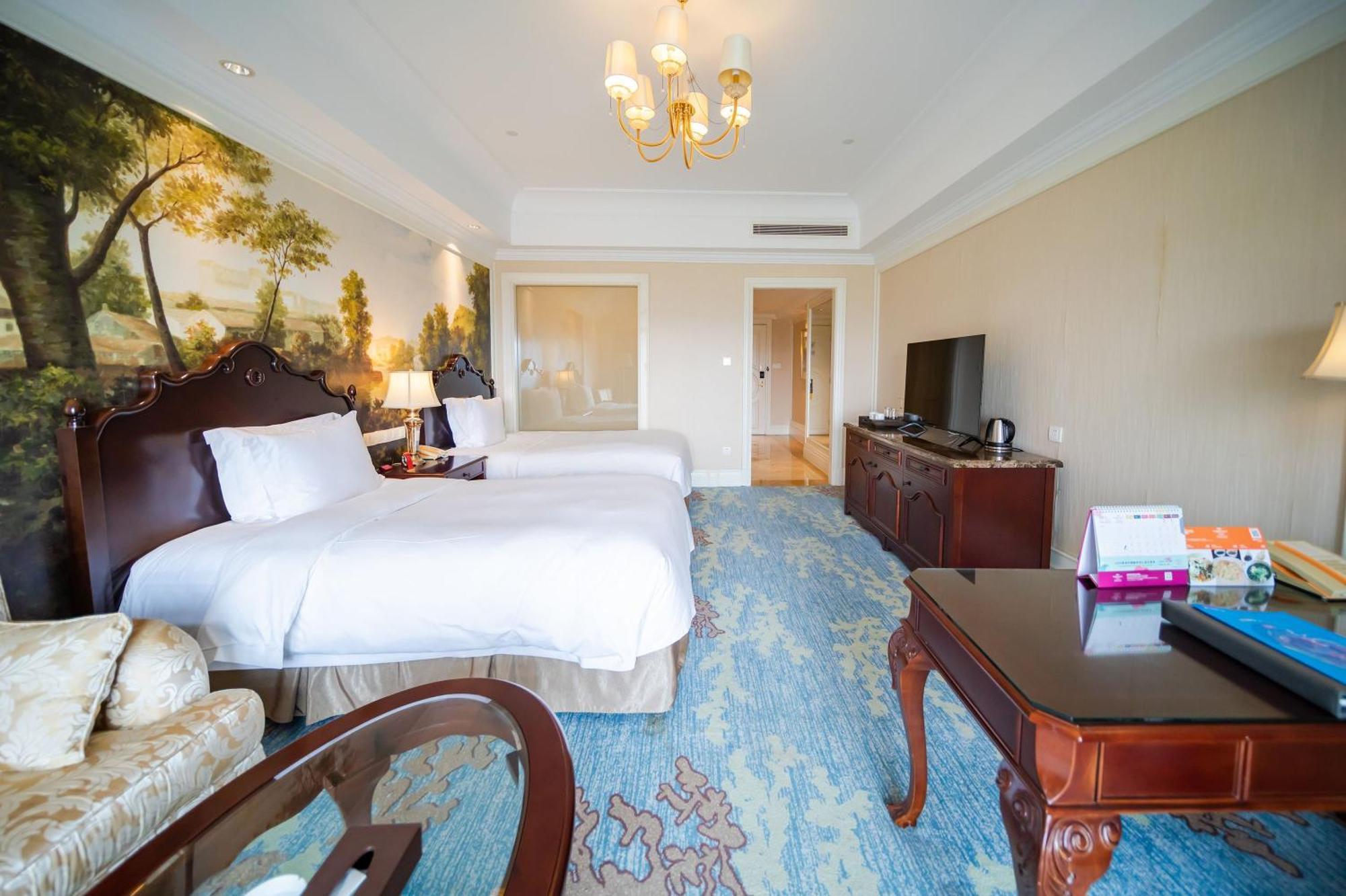 Crowne Plaza Ocean Spring Resort By Ihg Jimo ภายนอก รูปภาพ