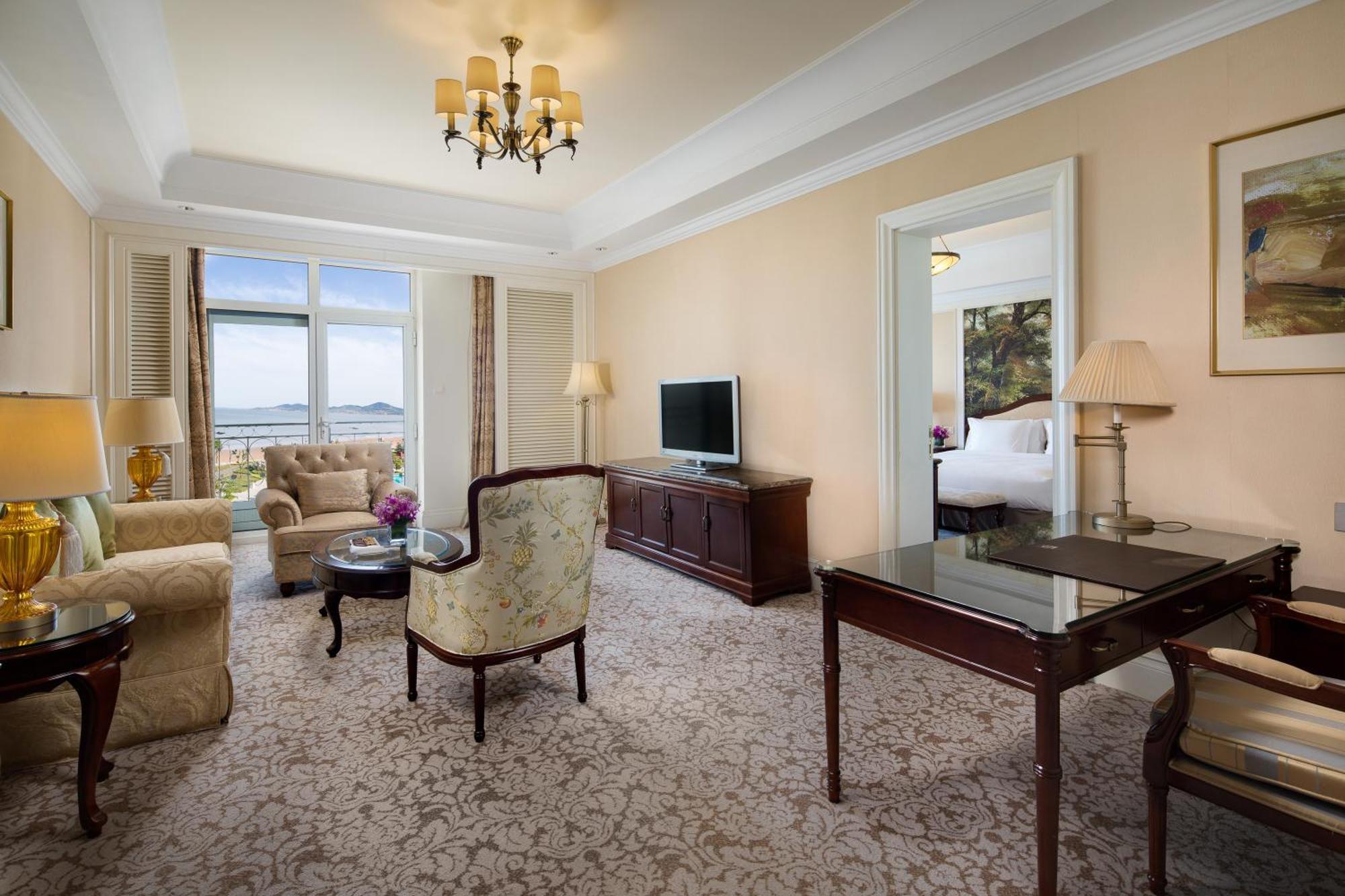 Crowne Plaza Ocean Spring Resort By Ihg Jimo ภายนอก รูปภาพ